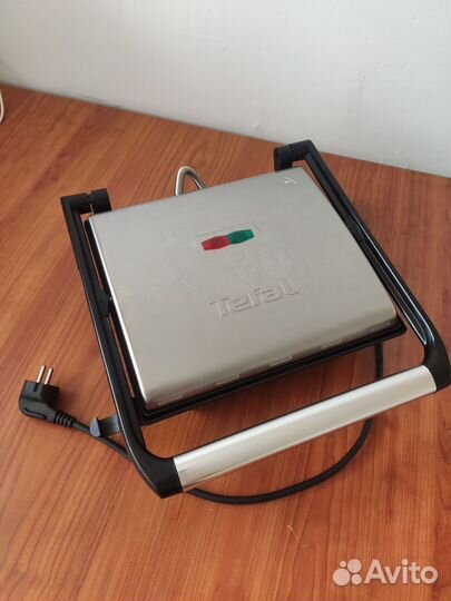 Гриль Tefal GC241D