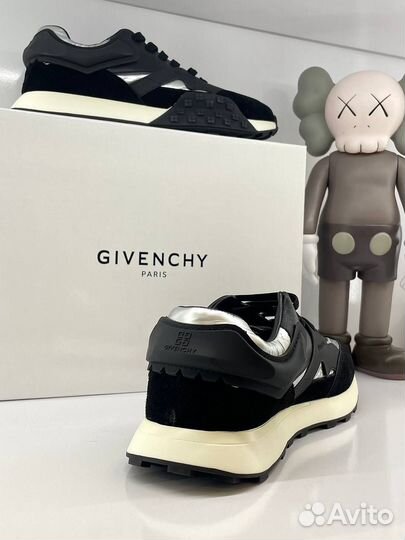 Кроссовки Givenchy