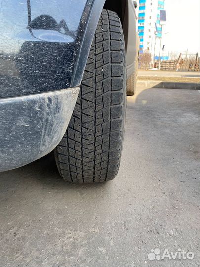 Bridgestone Blizzak DM-V1 235/60 R18