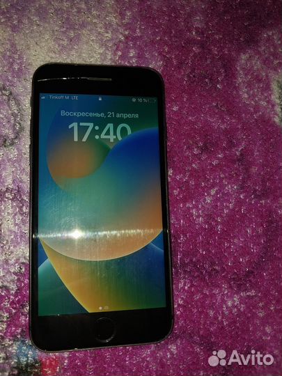 iPhone 8, 64 ГБ