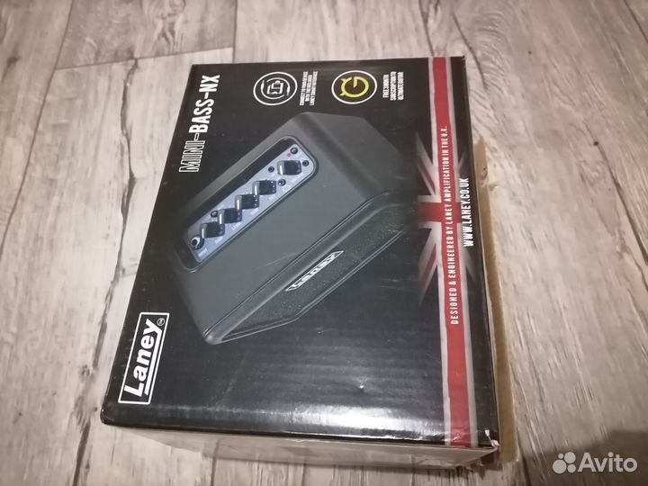 Басовый комбоусилитель