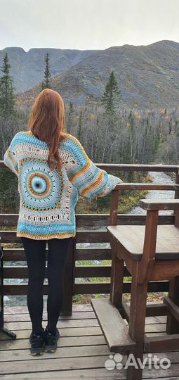 Вязаный свитер