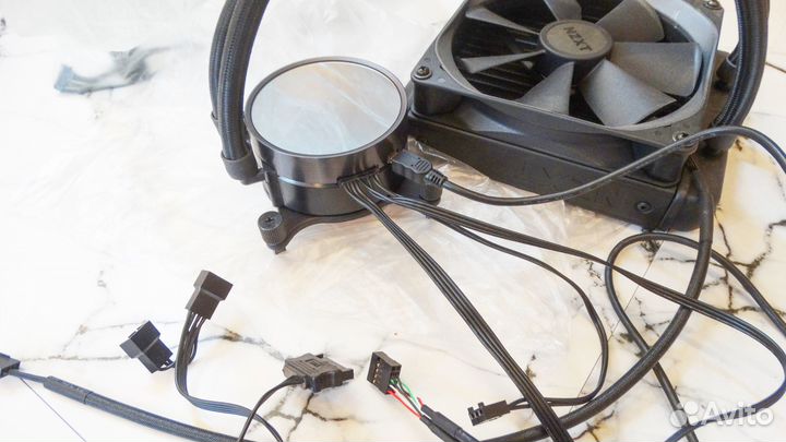 Жидкостное охлаждение nzxt Kraken X42