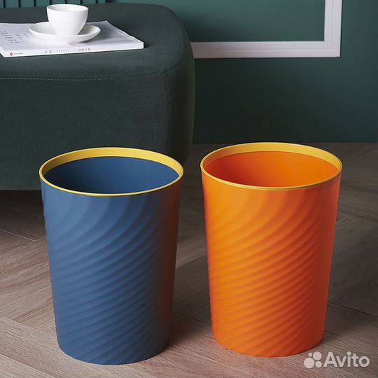 Мусорный контейнер (урна) оранжевый 12 л