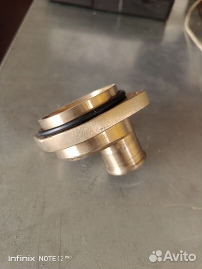 Крышка термостата Yamaha TDM850-2