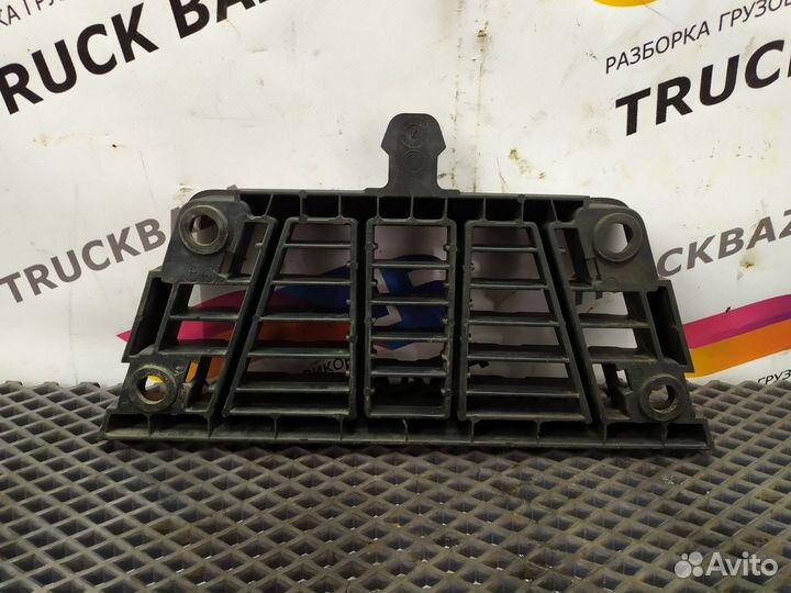 Подножка Renault T