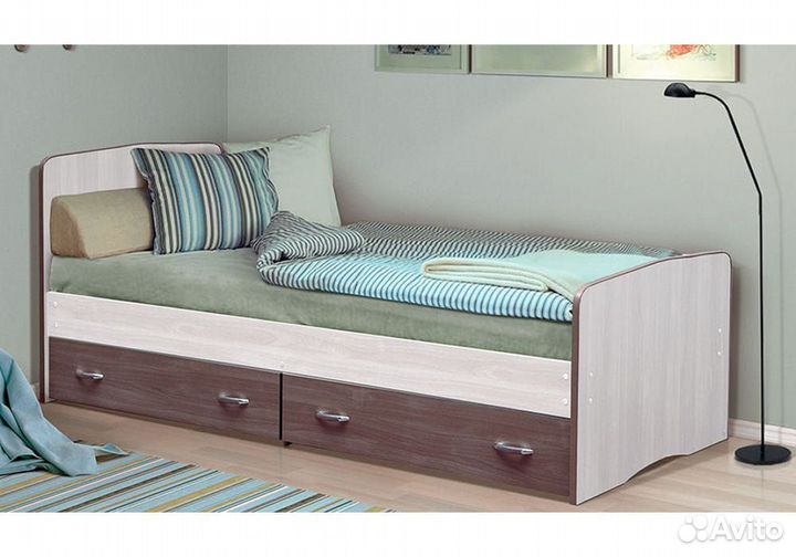 Кровать с ящиками
