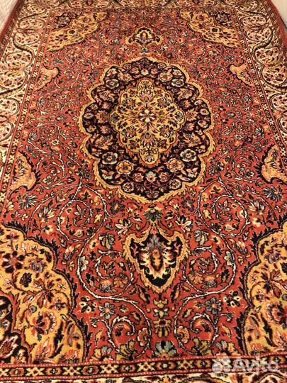 Три отличных шерстяных ковра 2*3 м и 2,5*4м