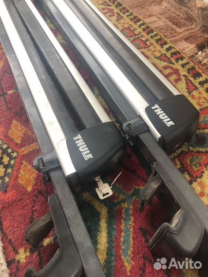 Багажник для сноуборда и лыж Thule
