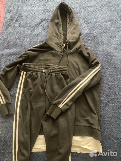 Спортивный костюм женский