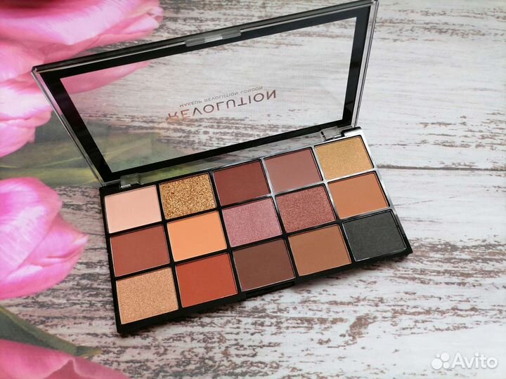 Палетка теней Makeup Revolution re-loaded