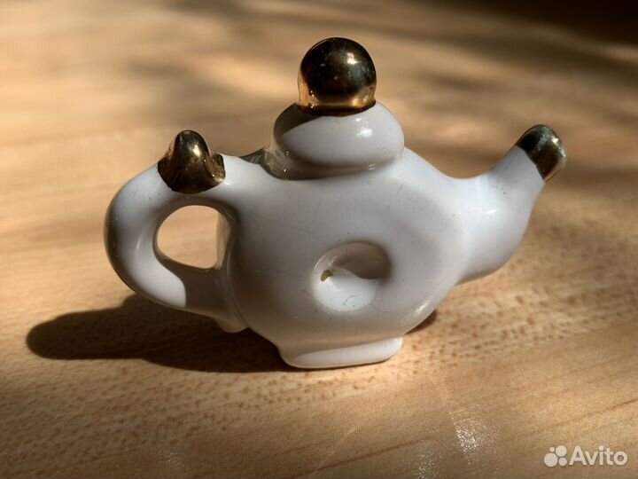 Статуэтка фарфор