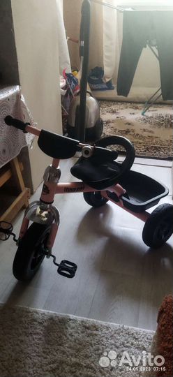 Детский трехколесный велосипед бу