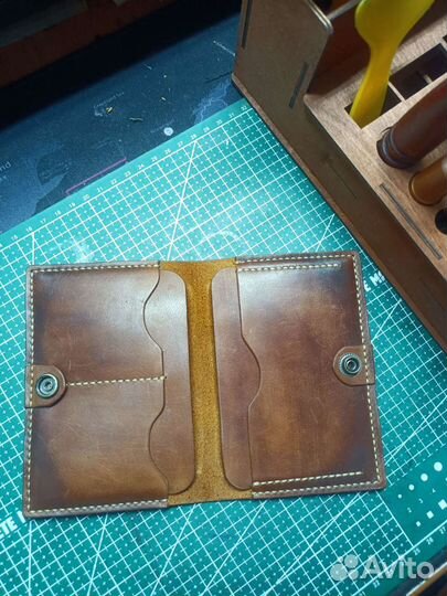 Бумажник водителя ручной работы