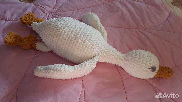 Гусь обнимусь вязяный