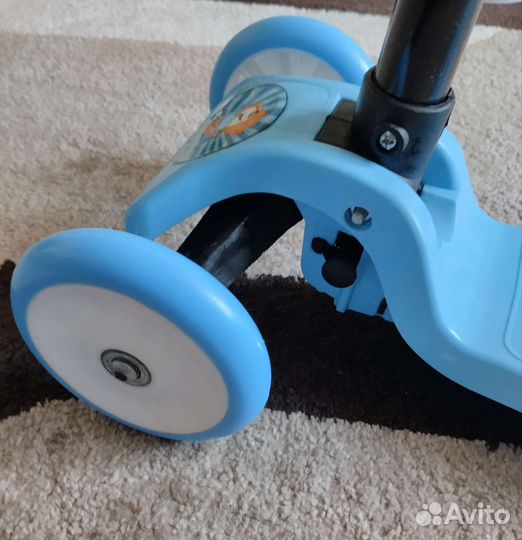 Самокат детский трехколесный