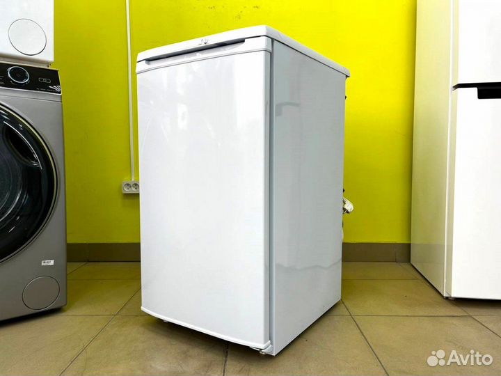 Холодильник маленький узкий бу Бирюса. На гарантии