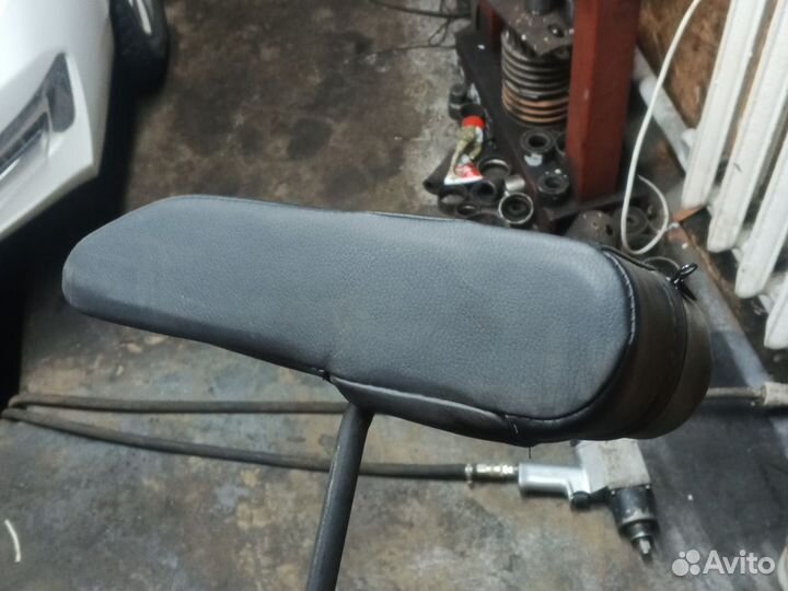 Подлокотник