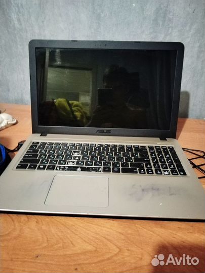 Ноутбук asus