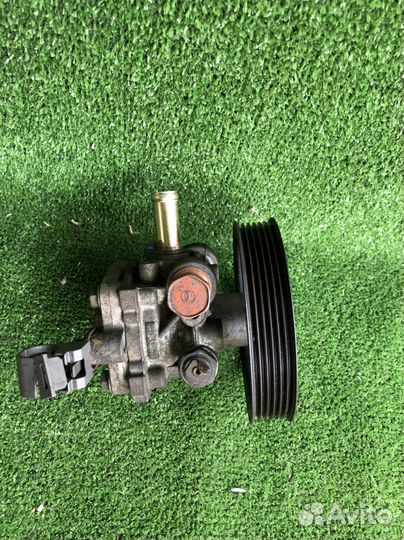 Насос гидроусилителя Outlander CU 2001- MN100472