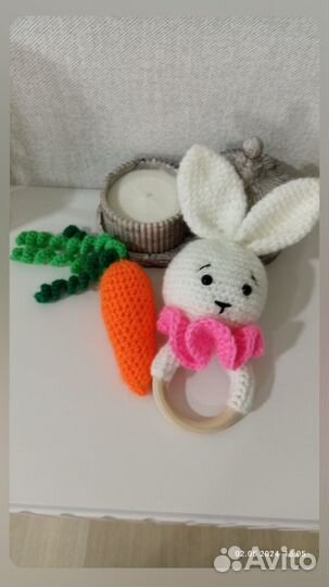 Вязаные игрушки ручной работы зайчик