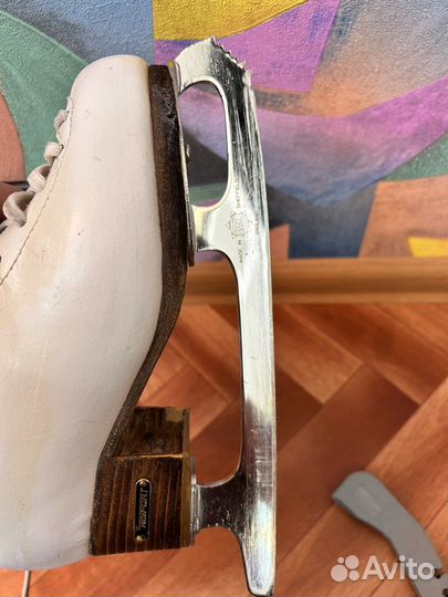 Професиональные фигурные коньки Риспорт RF3