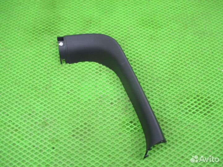 Обшивка двери багажника Mitsubishi Outlander 3 GF0W