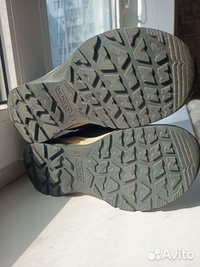 Ботинки для девочки 30,31,32 размер