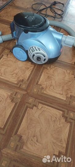 Пылесос безмешковый