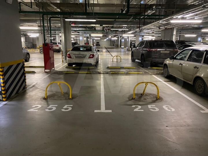 Машиноместо, 14 м²