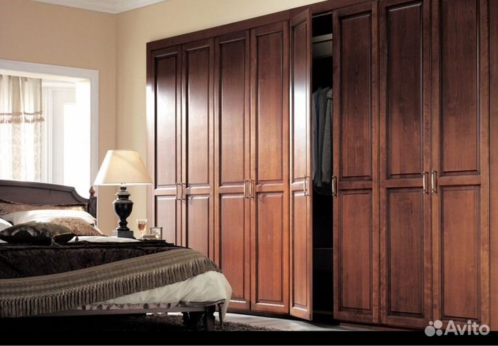 Шкаф четырехдверные