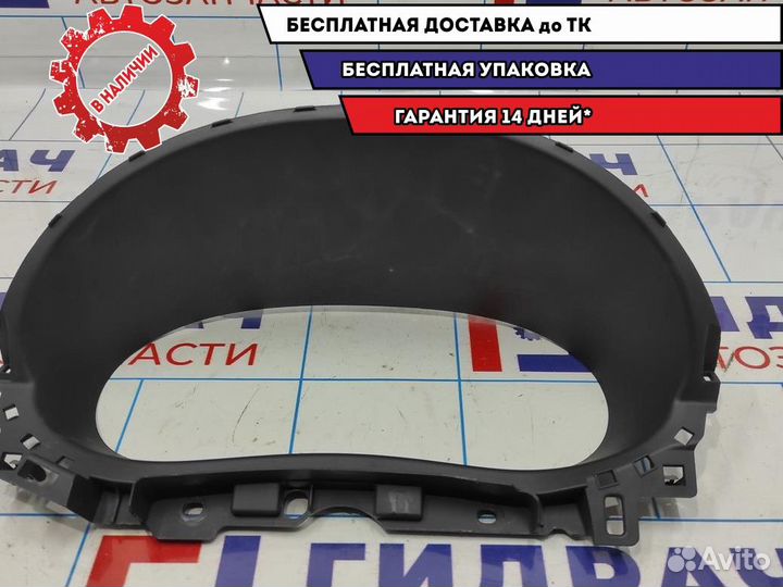 Накдладка панели приборов Nissan Almera G15 68240