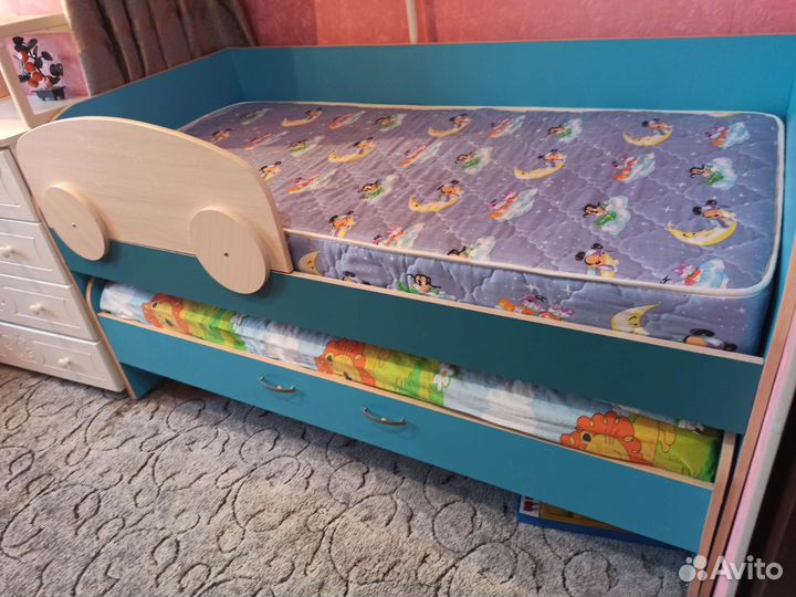 Двухъярусная кровать бу с матрасами