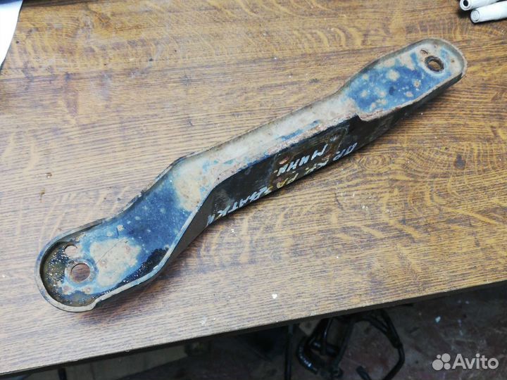 Кронштейн раздатки Митсубиси Паджеро Мини 2