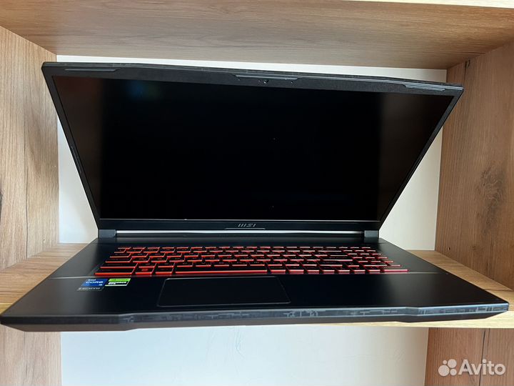 Msi katana 17 b11ucx 897xru