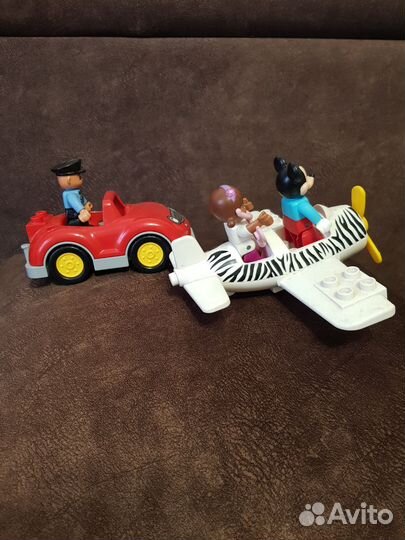 Машинка и самолет lego