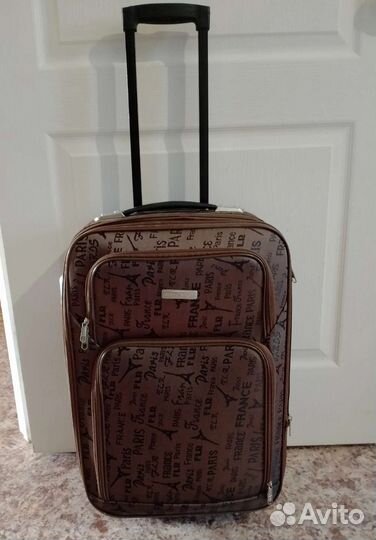 Чемодан на колесах