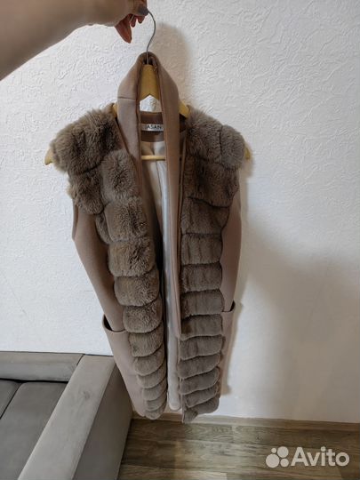 Жилетка меховая женская