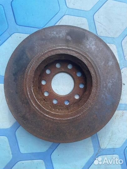 Диск тормозной передний 4B0615301C