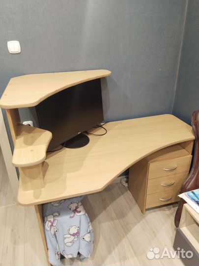 Компьютерный стол
