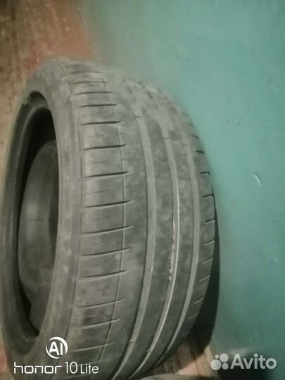 Michelin Pilot Sport 215/45 R16