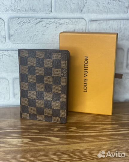 Обложка на паспорт L O U I S V U I T T O N