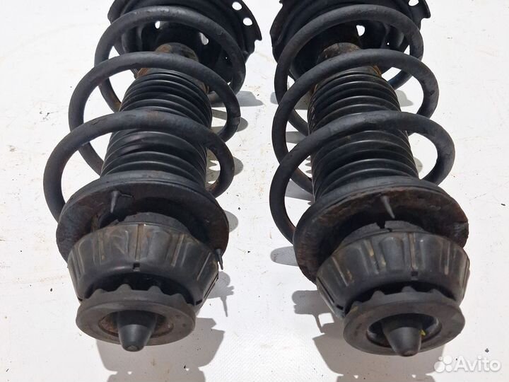 Стойка передняя Kia Rio 3 QB