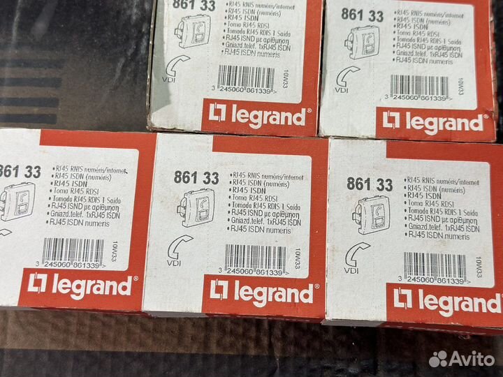 Розетка компьютерная Legrand белая