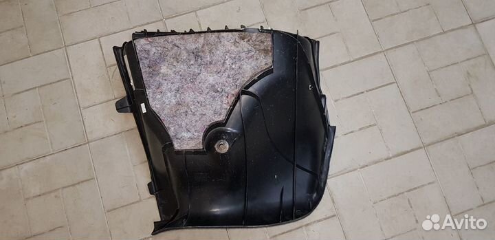 BMW 5 (E60) Обивка багажника правая 2003-2005 год