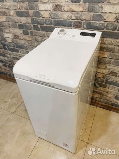 Вертикальная стиральная машина б/у Electrolux 6кг