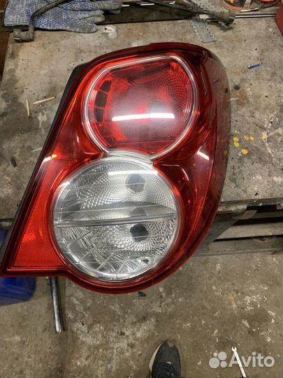 Задний правый фонарь aveo T300