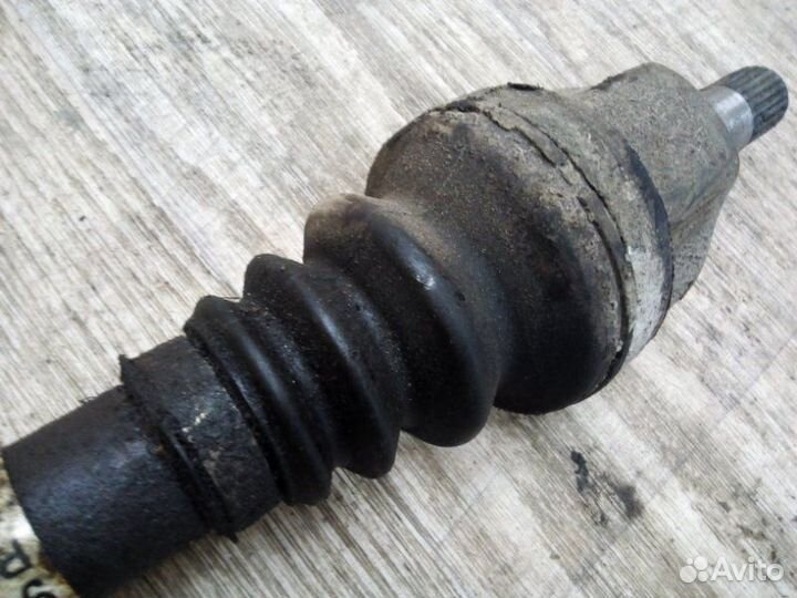 Привод в сборе передний левый Peugeot 308 хэтчбек