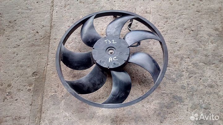 Мотор вентилятора охлаждения Nissan X-Trail T32