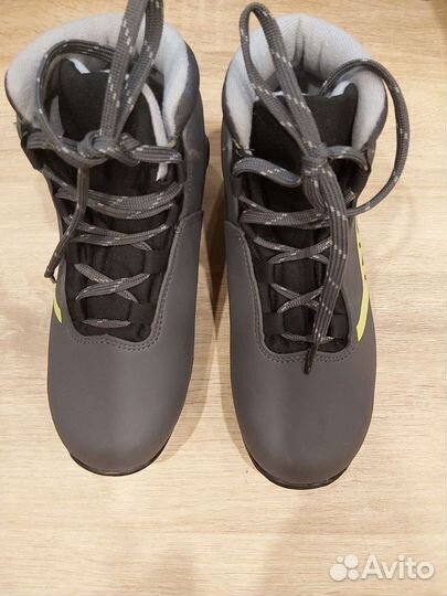 Лыжные ботинки классические